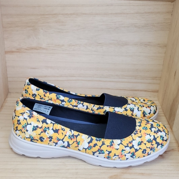 Lands End Womens Yellow Flower Print Slip On Shoes - Picture 3 of 9